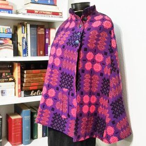 STUNNING WELSH FASHIONS TAPESTRY CAPE - VINTAGE